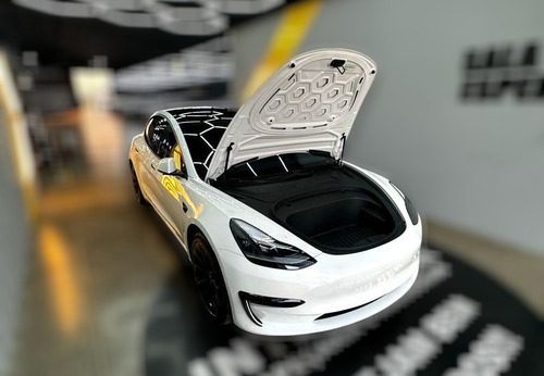 Tesla Model 3 LONG RANGE PERFORMANCE