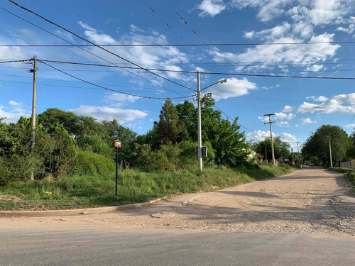 Magnifica Esquina Comercial A La Venta!! Con 2 Casas +galpón
