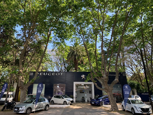 Peugeot 208 Feline Tiptronic