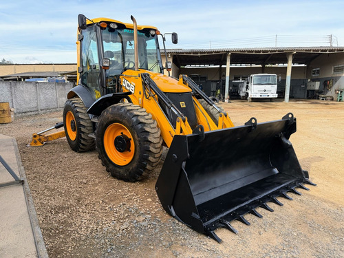 Retroescavadeira Jcb 4cx 2013 4x4 Cabinada