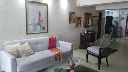 Apartamento En Planta Baja Ubicado En Residencias Colinas De La Caranta, Pampatar. Con Vista Al Mar Y A Las Salinas Ic-00366