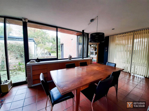Imagen 13 de 30 de Casa En Venta 2 Dormitorios 2 Baños 2 Cocheras 246 Mts 2 Y Terreno 700 Mts 2 Totales - City Bell