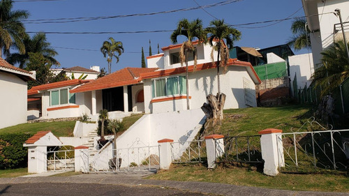 Casa En Fraccionamiento Lomas De Cocoyoc