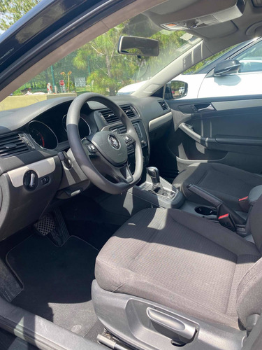Imagen 7 de 10 de Volkswagen Jetta 2.5 Comfortline Tiptronic At 2016