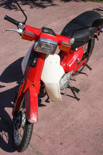 Honda C90 Deluxe Japonesa