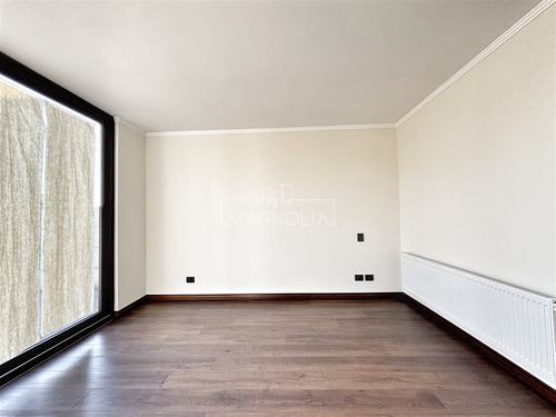 Casa En Venta De 4 Dorm. En Colina
