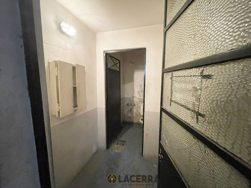 Imagen 12 de 30 de Galpon Sobre Avenida, 477 M2 Con Oficinas Y Local Comercial