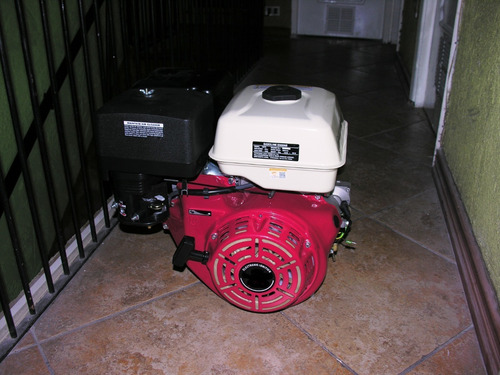 Imagen 5 de 5 de Motor 18hp Estacionario Bencinero Partidor Leña Jm752