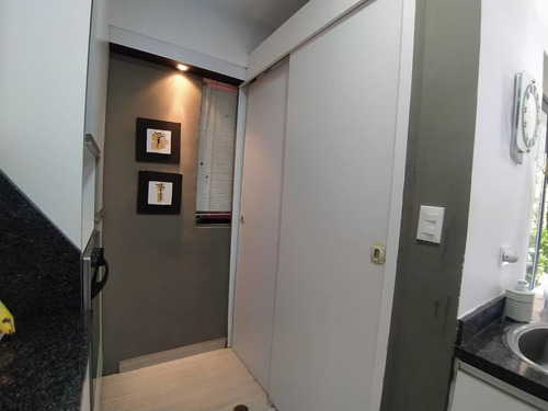 Imagen 18 de 23 de Rosaura Cortez Vende Apartamento En Valencia Urb. El Parral Res. Merlot Suites