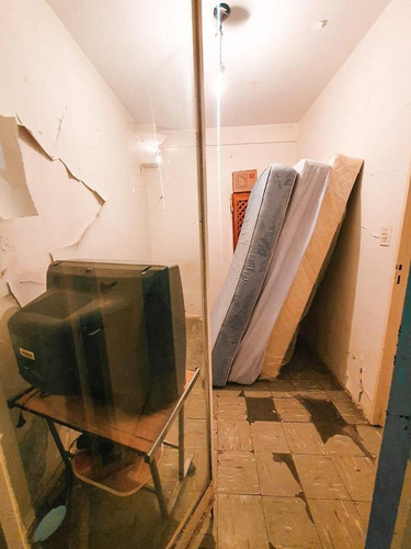 Imagen 26 de 27 de Venta Departamento 3 Ambientes A Refaccionar Con Balcon Corrido Y Patio