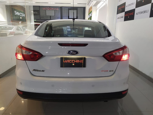 Imagen 4 de 15 de Ford Focus Se Plus Aut 4ptas