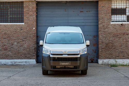 Toyota Hiace 2.8 Tdi Furgón 6at L2h2 3a 5p
