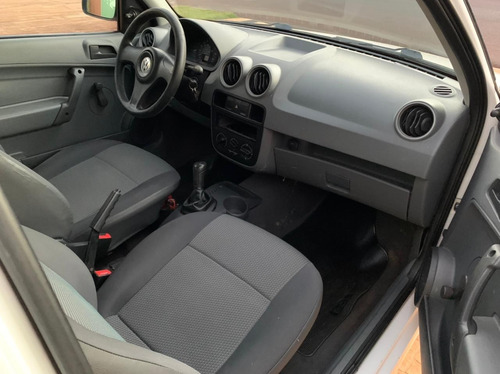 Imagem 9 de 9 de Volkswagen Gol 1.0 Branco 2013