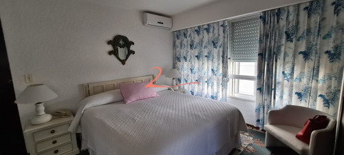 Apartamento En Venta Con Excelente Vista Al Mar, Primera Línea- Ref: 2744