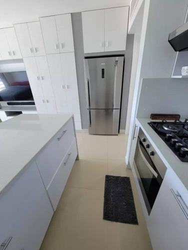 Venta Lindo Apartamento Edificio Bahía Dorada Pampatar Isla De Margarita