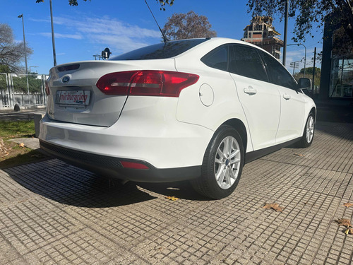 Ford Focus III 1.6 Sedan S