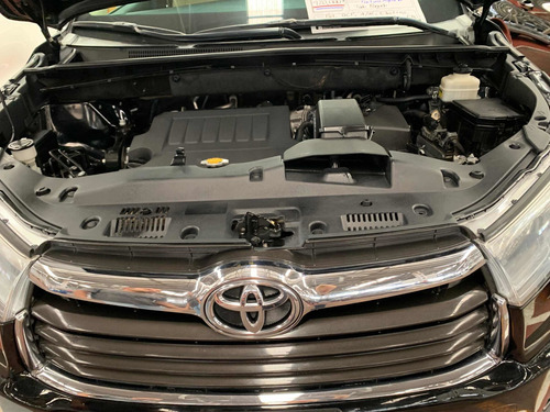 Imagen 15 de 15 de Toyota Highlander 3.5 Premium V6 Aut Ac Qcp 2015