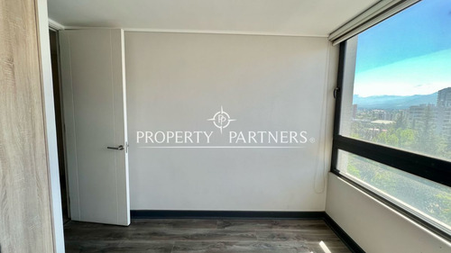 Propiedad En Arriendo En Calle Santa Cristina, Mac...
