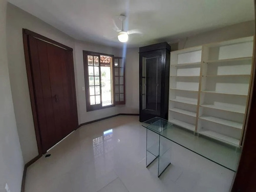 Imagem 3 de 18 de Casa 5/4 Á Venda Com Piscina Privativa E Enorme Jardim No Condomínio Encontro Das Águas. Ca00329
