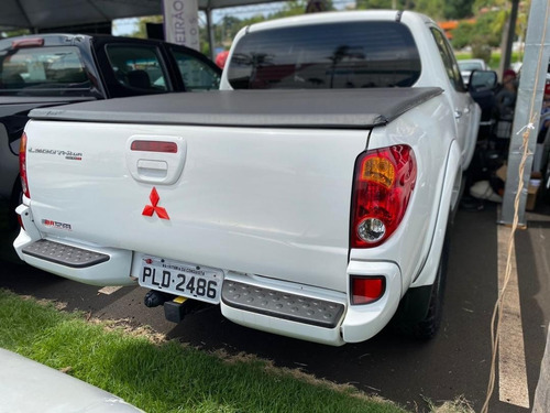 Imagem 4 de 9 de Mitsubishi L200 Triton Hpe 3.2 Branco 2017