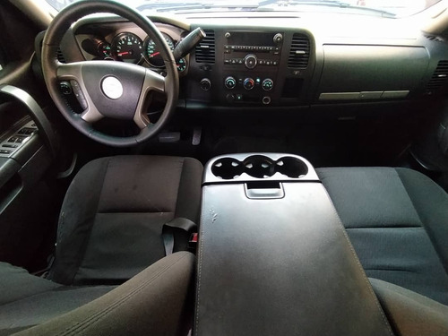 Imagen 7 de 10 de Chevrolet Silverado Lt