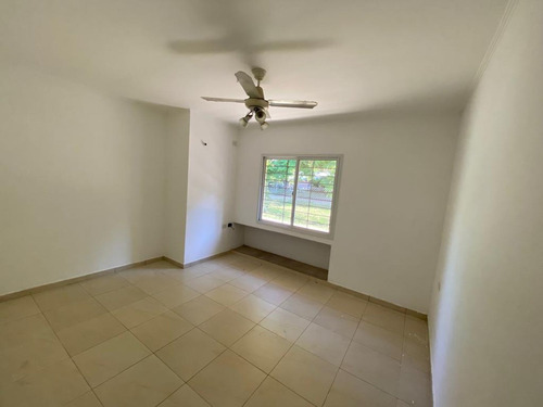 Imagen 16 de 27 de Venta Casa De 3 Dormitorios Con Pileta