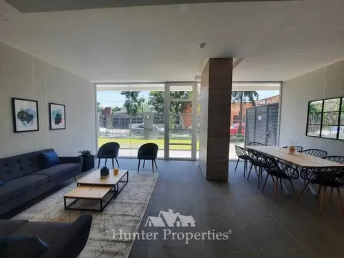 Departamento En Venta De 2d-1b Y Piscina. En La Cisterna