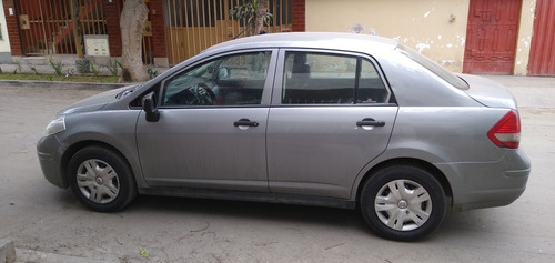 Nissan Tiida Sedan