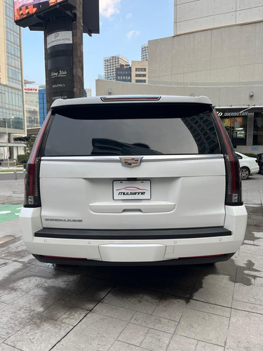 Cadillac Escalade ESV 6.2 Platinum At