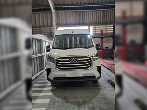 Maxus Deliver 9 2.0 Minibus L3h2 Mt Diesel 2023