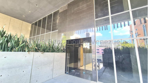 Local Comercial En Venta Las Mercedes Pmls #23-25647