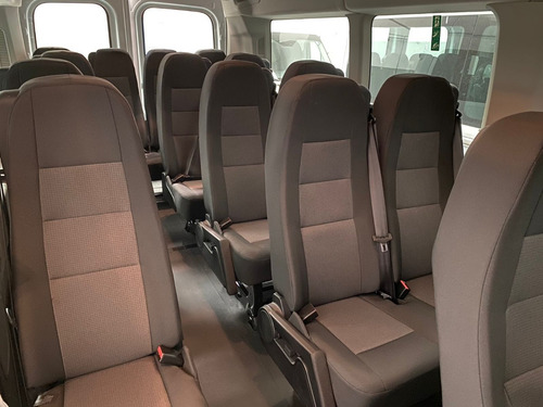 Ford Transit 2.2 Furgon Largo 350l