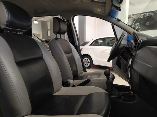 Imagen 8 de 24 de Renault Duster 2012 2.0 Ph2 4x4 Privilege 143cv