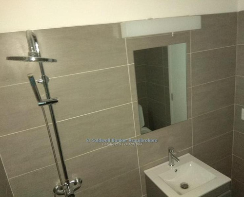 Apartamento En Venta De 2 Dormitorios En Centro