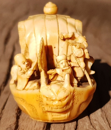 Netsuke Boat Japonés