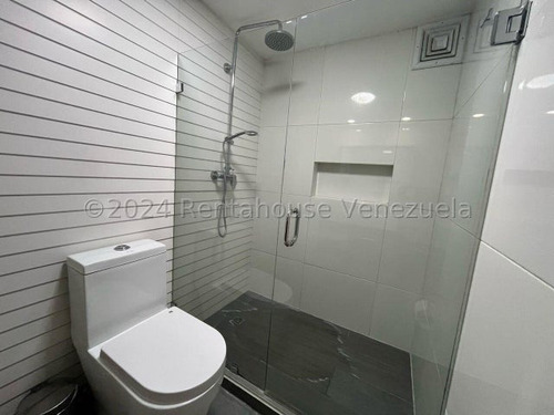 ¡tu Familia Se Merece Lo Mejor Y Este Apartamento Lo Tiene Todo! Recien Remodelado ¡descubre El Hogar Perfecto En La Urb, Santa Fe Norte, Mejor Ubicación Imposible! Gi