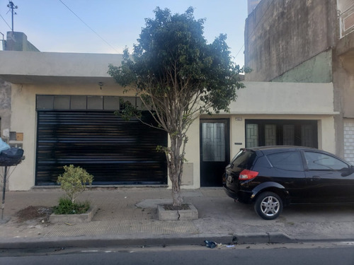 Venta! Excelente Propiedad En Lote Propio; Doble Vivienda Garaje Y Local!