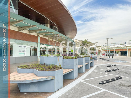 Renta De Local Comerciales De 288.48 M2 Al Poniente De San Pedro