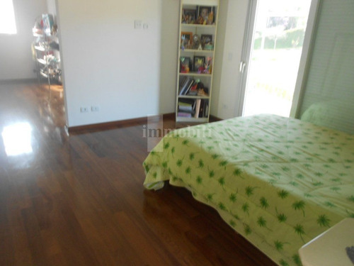 Imagem 12 de 15 de Casa Em Condomínio 3 Dormitórios Na Região Do Embu Das Artes... - Rt1570