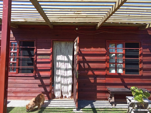 Confortable Cabaña A Una Cuadra Del Oceano, Ideal Para Descanso. Lugar Tranquilo, Especial Para Familias. Lejos Del Ruido Donde Solo Se Escucha El Sonido De Las Olas.