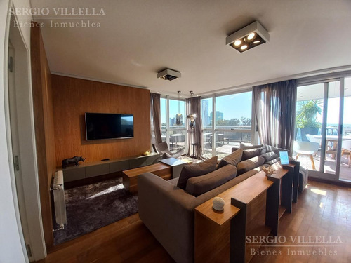 Imagen 4 de 30 de Departamento De Tres Dormitorios En Venta En Pichincha