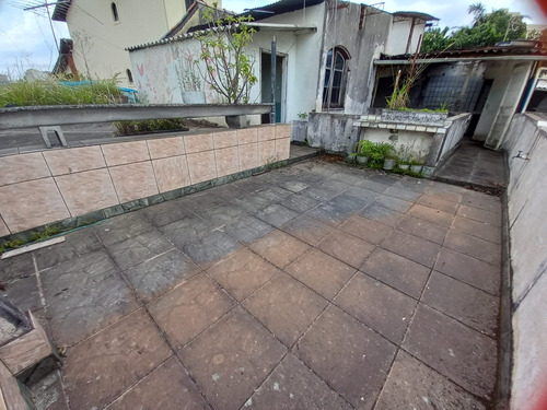 Casa Com 120 De Área Construída