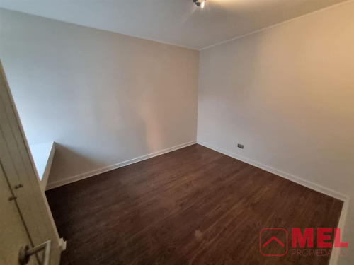 Casa En Arriendo De 4 Dorm. Mas Serv En Chamisero Chicureo