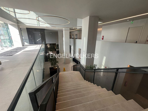 Arriendo - Gran Local Comercial En Zócalo En Av. La Dehesa