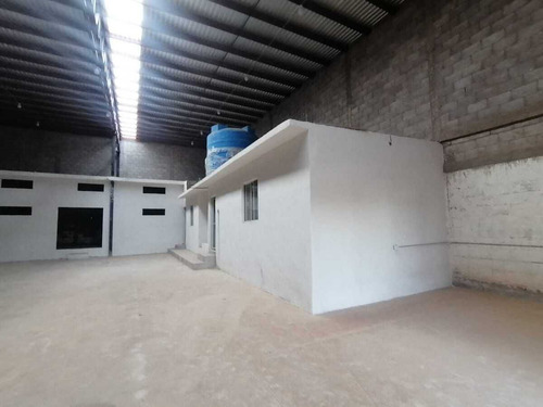 Sacramento Bodega En Renta A 30 Mts De La Carretera En El Km 22