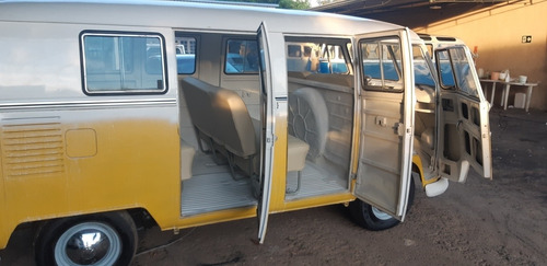 Imagem 9 de 15 de Vw Kombi 75 Vw Bus Corujinha Combi Jarrinha Tenho Diversas