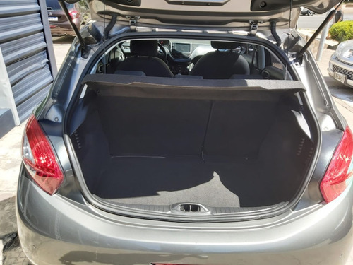 Peugeot 208 Allure Touchscreen 2016