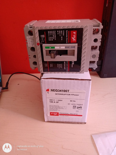 Imagen 3 de 4 de Interruptor Termomagnetico Marca Federal Pacific 100 Amp.
