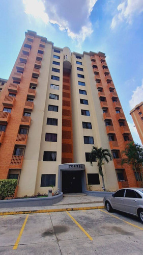 232501 Apartamento En Venta En Terrazas De Mañongo 82 Metros.