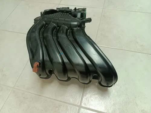 Multiple De Admision Renault Sandero Logan H4m 2021-2025 (Usado)